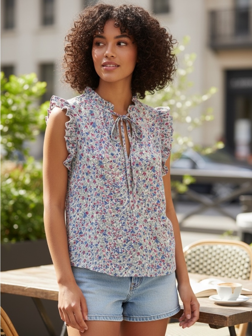 BB Dakota by Steve Madden Floral Ruffle Blouse – Size Small NWT